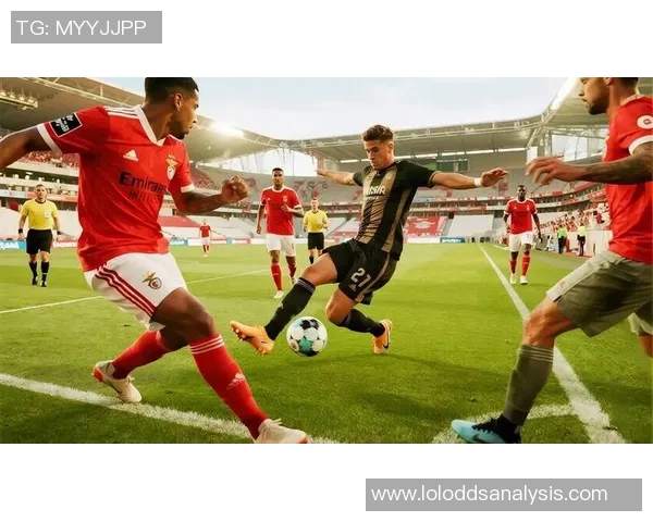 意甲激战利物浦强势逆转本菲卡争议判罚引发全场热议